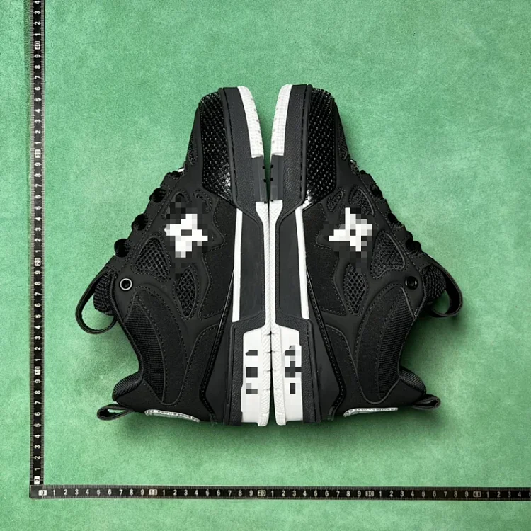 Louis Vuitton — Leather Low-Top Trainer
